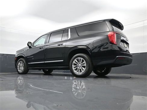 Used 2024 GMC Yukon XL SLT image 28