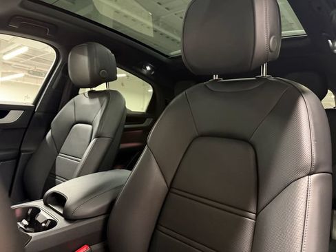 Certified 2026 Porsche Cayenne E-Hybrid Coupe AWD/4WD image 28