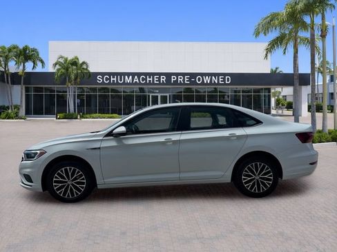 Used 2019 Volkswagen Jetta SEL w/ Cold Weather Package FWD image 4
