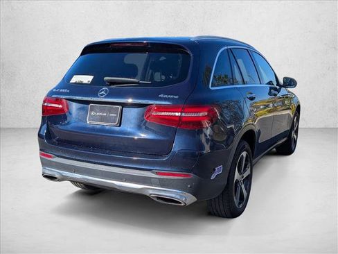 Used 2019 Mercedes-Benz GLC 350e 4MATIC image 5