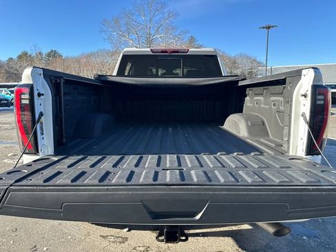 Used 2024 GMC Sierra 2500 AT4 w/ AT4 Preferred Package image 13
