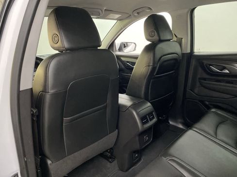 Used 2023 GMC Terrain SLT image 16