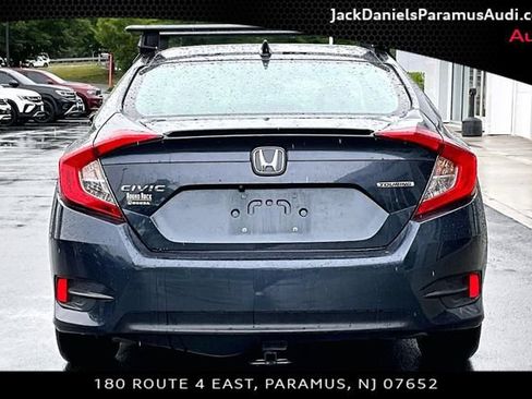 Used 2017 Honda Civic Touring image 4