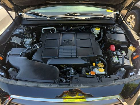 Used 2017 Subaru Outback 3.6R Touring w/ Popular Package #5A AWD/4WD image 14
