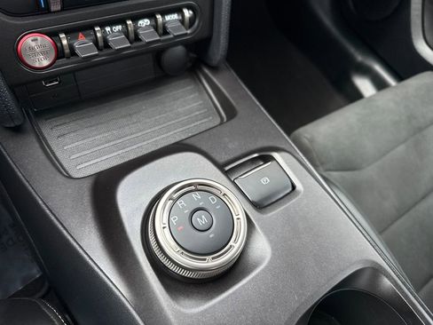 Used 2022 Ford Mustang Shelby GT500 w/ Carbon Fiber Track Pack image 24