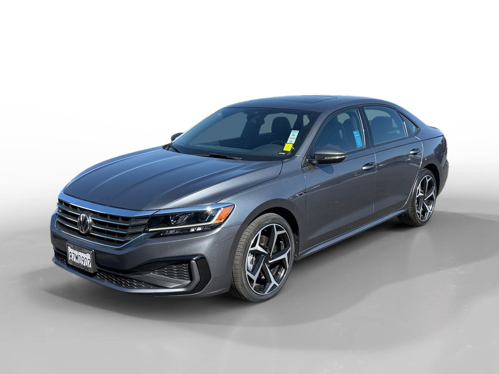 Used 2022 Volkswagen Passat 2.0T R-Line FWD image 1