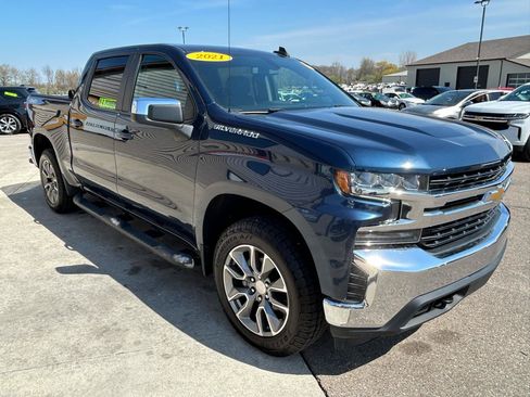 Used 2021 Chevrolet Silverado 1500 LT w/ Bed Protection Package AWD/4WD image 3
