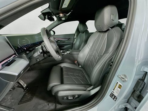 Used 2026 BMW 540i xDrive w/ M Sport Package AWD/4WD image 21