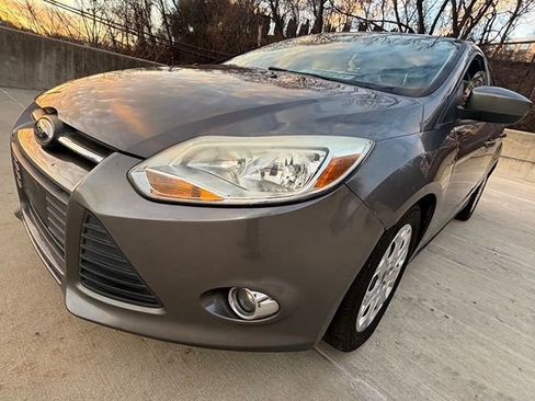 Used 2012 Ford Focus SE image 9