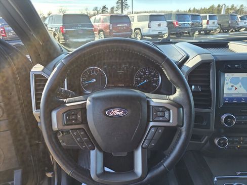 Used 2020 Ford Expedition XLT w/ Equipment Group 202A AWD/4WD image 13