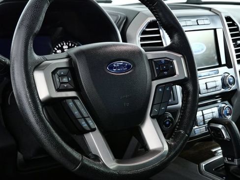 Used 2016 Ford F150 Platinum w/ Equipment Group 701A Luxury AWD/4WD image 20