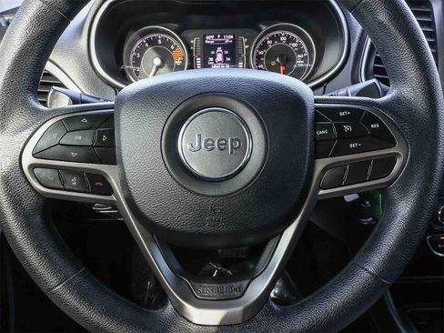 Used 2019 Jeep Cherokee Latitude w/ Popular Appearance Group image 24