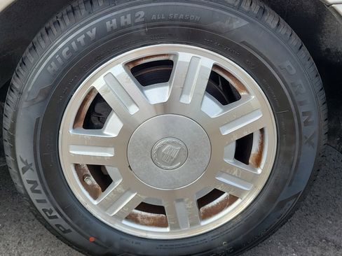 Used 2004 Cadillac De Ville w/ Equipment Group FWD image 12