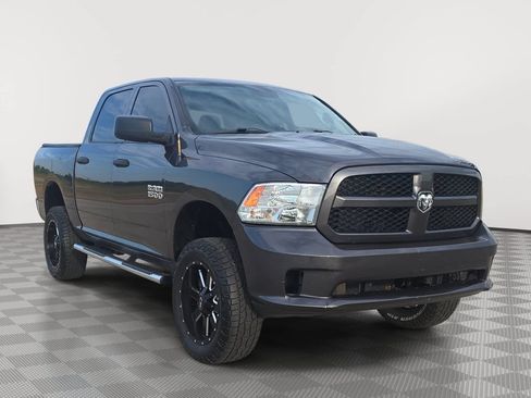 Used 2019 RAM 1500 Express w/ Express Value Package AWD/4WD image 1