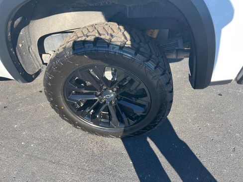 Used 2024 Chevrolet Silverado 1500 ZR2 image 35