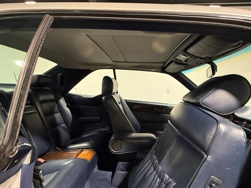 Used 1990 Mercedes-Benz 300 CE Coupe image 41
