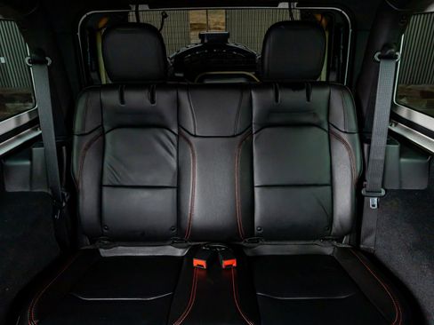 Used 2020 Jeep Wrangler Rubicon image 32