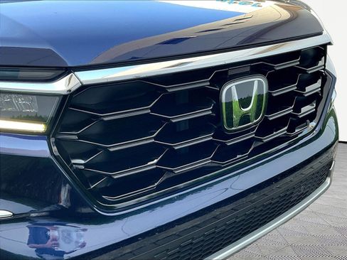 Used 2024 Honda Pilot Touring image 34