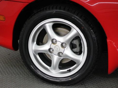 Used 2002 MAZDA MX-5 Miata RWD image 35