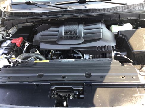 Used 2024 Nissan Titan PRO-4X w/ Pro-4x Convenience Package AWD/4WD image 13
