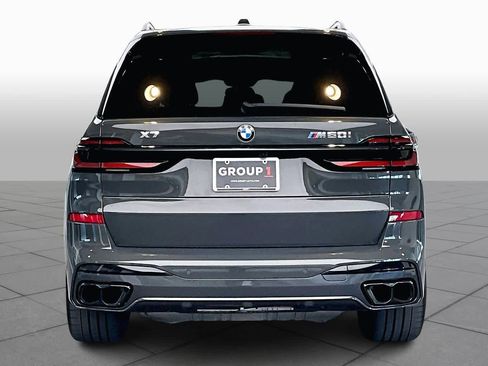 Used 2025 BMW X7 M60i image 6