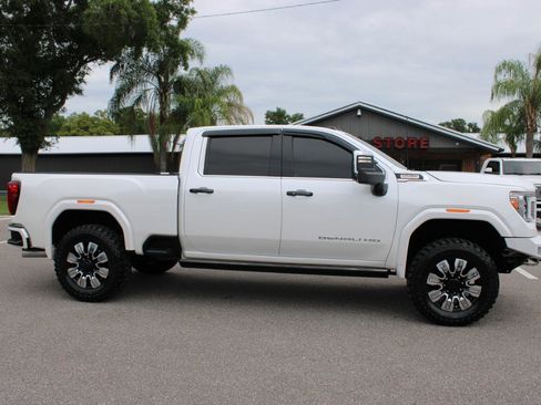 Used 2021 GMC Sierra 2500 Denali w/ Denali Ultimate Package AWD/4WD image 9