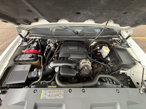 Used 2009 Chevrolet Silverado 1500 W/T AWD/4WD image 29