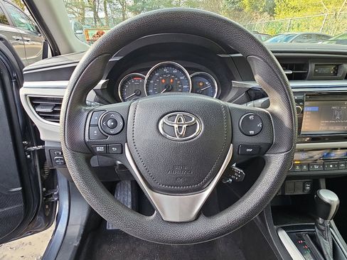 Used 2014 Toyota Corolla LE image 24