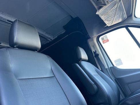 New 2026 Ford Transit 250 148 Medium Roof w/ Load Area Protection Package image 16