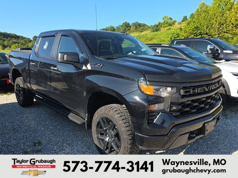 Used 2024 Chevrolet Silverado 1500 Custom Trail Boss w/ Midnight Edition AWD/4WD image 1