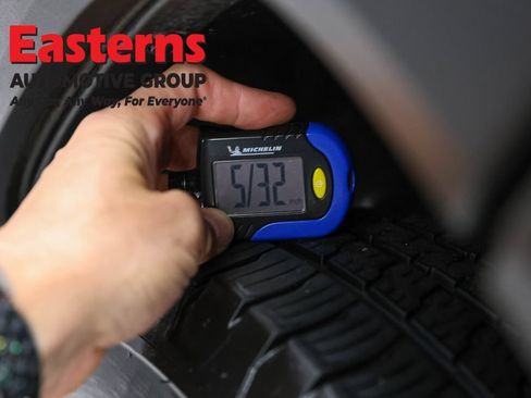 Used 2023 Jeep Renegade Latitude AWD/4WD image 27