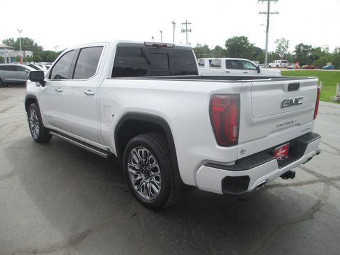 Used 2024 GMC Sierra 1500 Denali Ultimate AWD/4WD image 10