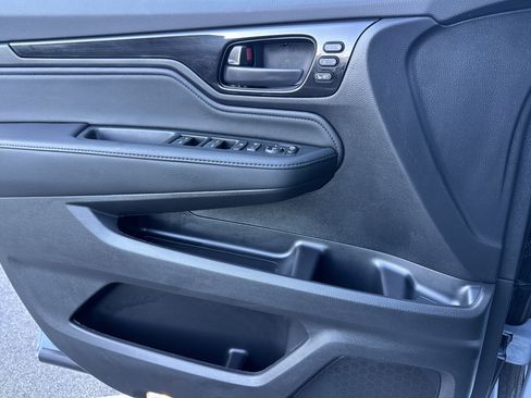 Used 2025 Honda Odyssey Touring image 13