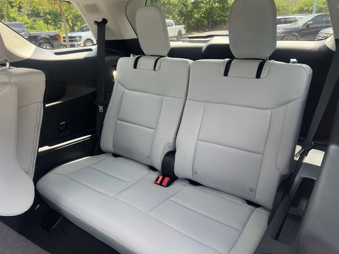 New 2026 Ford Explorer Platinum w/ LUX Leather Package AWD/4WD image 20