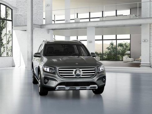 New 2026 Mercedes-Benz GLB 250 4MATIC image 8