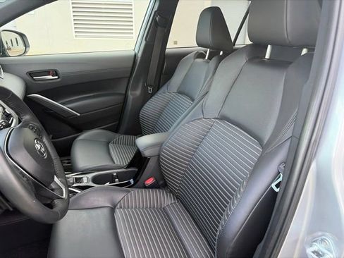Used 2023 Toyota Corolla Cross AWD Hybrid w/ Convenience Package image 27