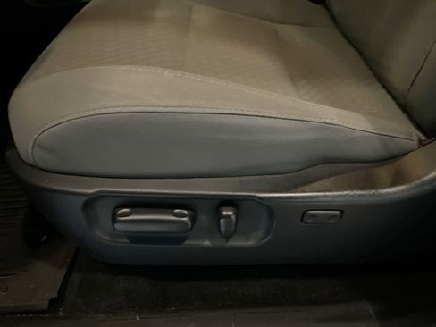 Used 2022 Toyota Tacoma SR5 image 12