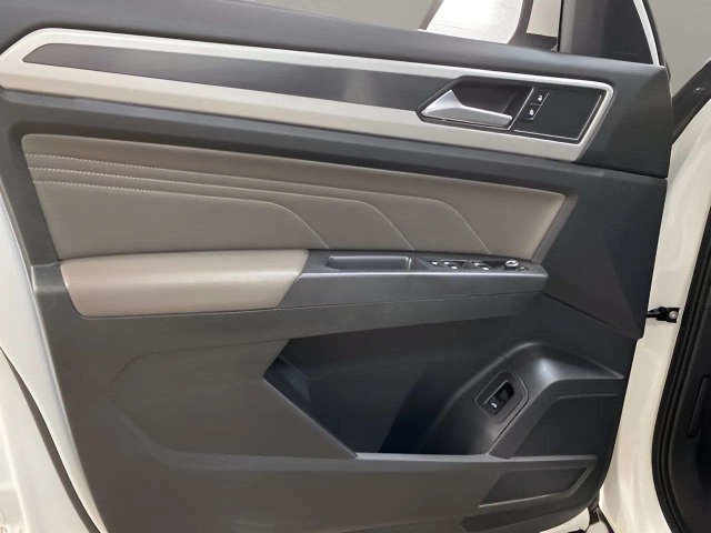 Used 2021 Volkswagen Atlas SEL R-Line FWD image 16
