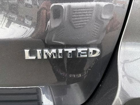 Used 2021 Jeep Grand Cherokee Limited AWD/4WD image 8