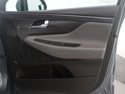 Used 2020 Hyundai Santa Fe SE image 11