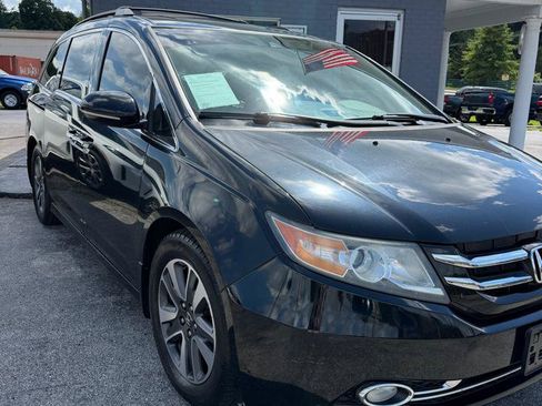 Used 2014 Honda Odyssey Touring Elite image 3