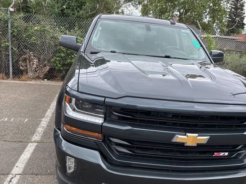 Used 2018 Chevrolet Silverado 1500 LT w/ All Star Edition image 3