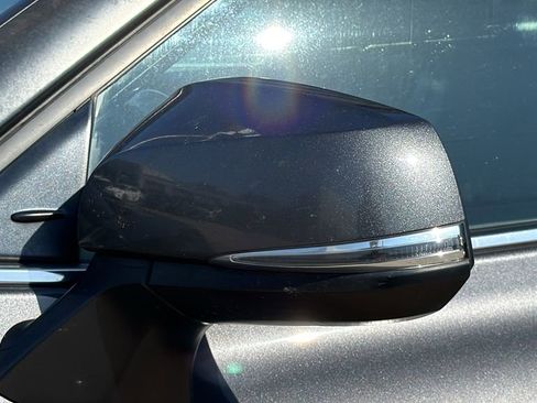 Used 2021 Toyota Highlander LE FWD image 8
