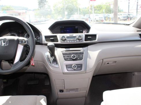 Used 2016 Honda Odyssey LX image 10