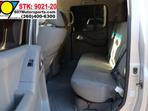 Used 2016 Nissan Frontier SV image 13