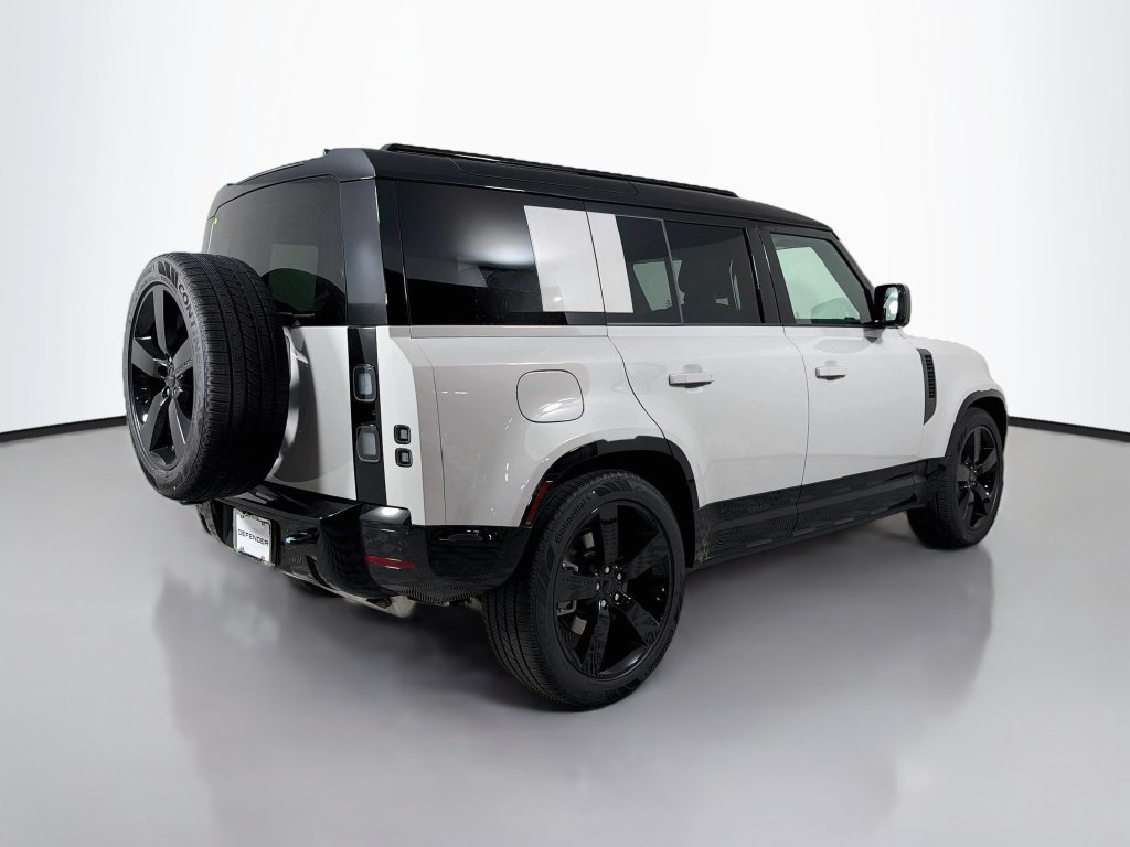 New 2026 Land Rover Defender 110 X-Dynamic SE AWD/4WD image 5