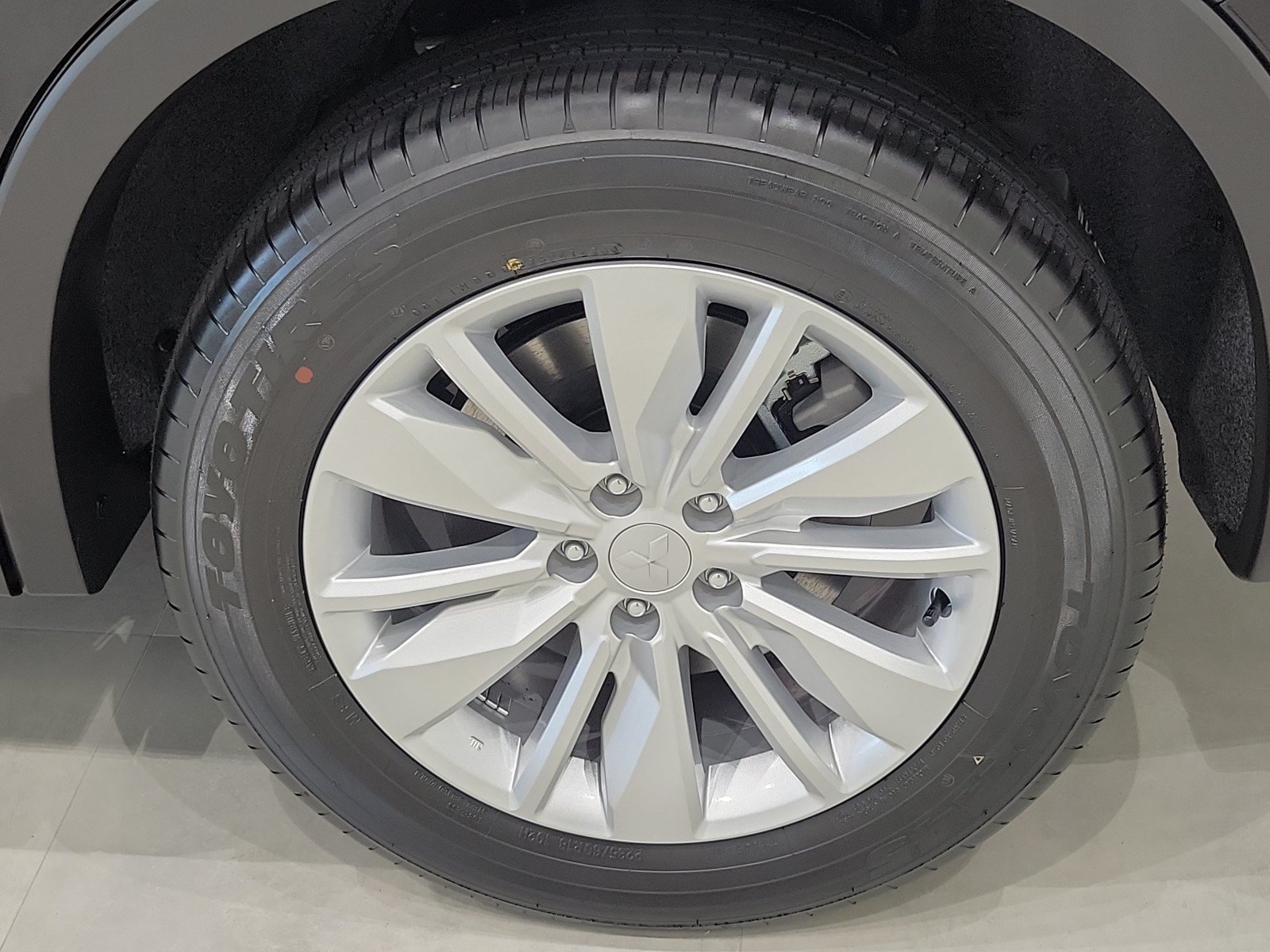 New 2026 Mitsubishi Outlander ES FWD image 9