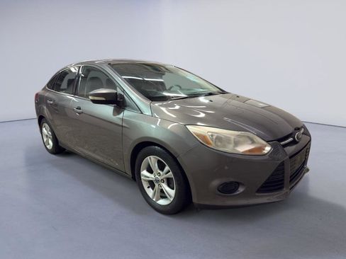 Used 2014 Ford Focus SE image 1