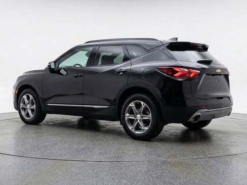 Used 2025 Chevrolet Blazer LT FWD image 6