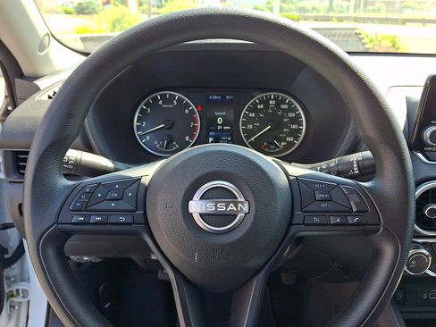 Certified 2025 Nissan Sentra S FWD image 19